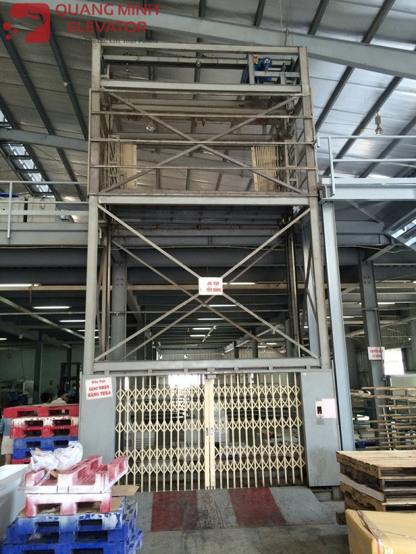 Thang Tải Hàng 1000 Kg - XƯỞNG GỖ Q 2