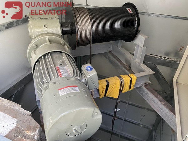 Thang Tải Hàng 300 Kg - NHÀ HÀNG SEOUL Q 7 - Ảnh 3