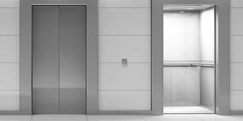 Cửa cabin thang máy