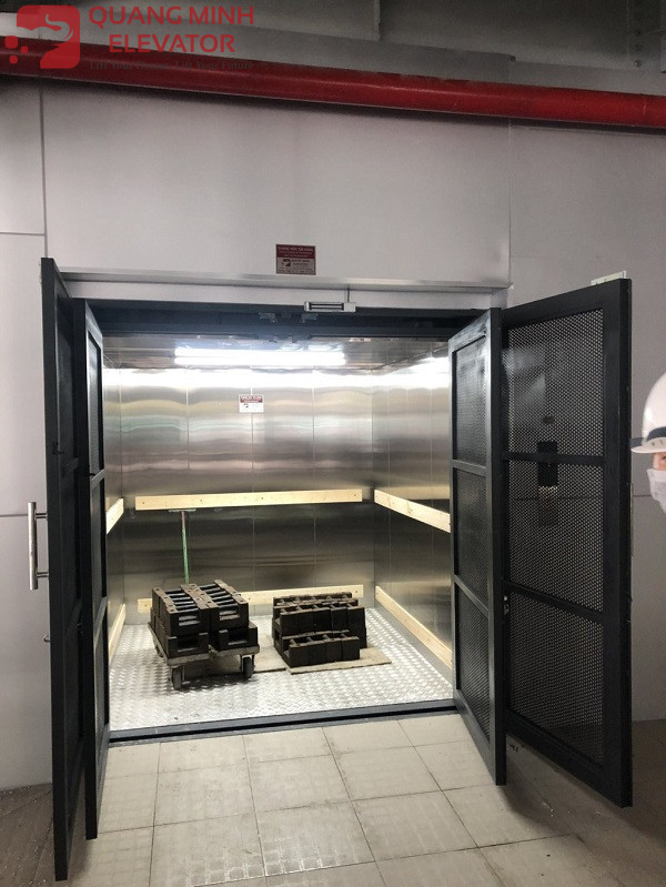 Thang máy tải hàng 1000kg