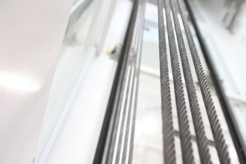 Cáp tải thang máy hỏng