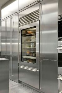 Tại sao thang máy tải thực phẩm hay bị kẹt cửa