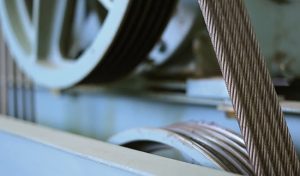 Cáp thang máy bị đứt có nguy hiểm không